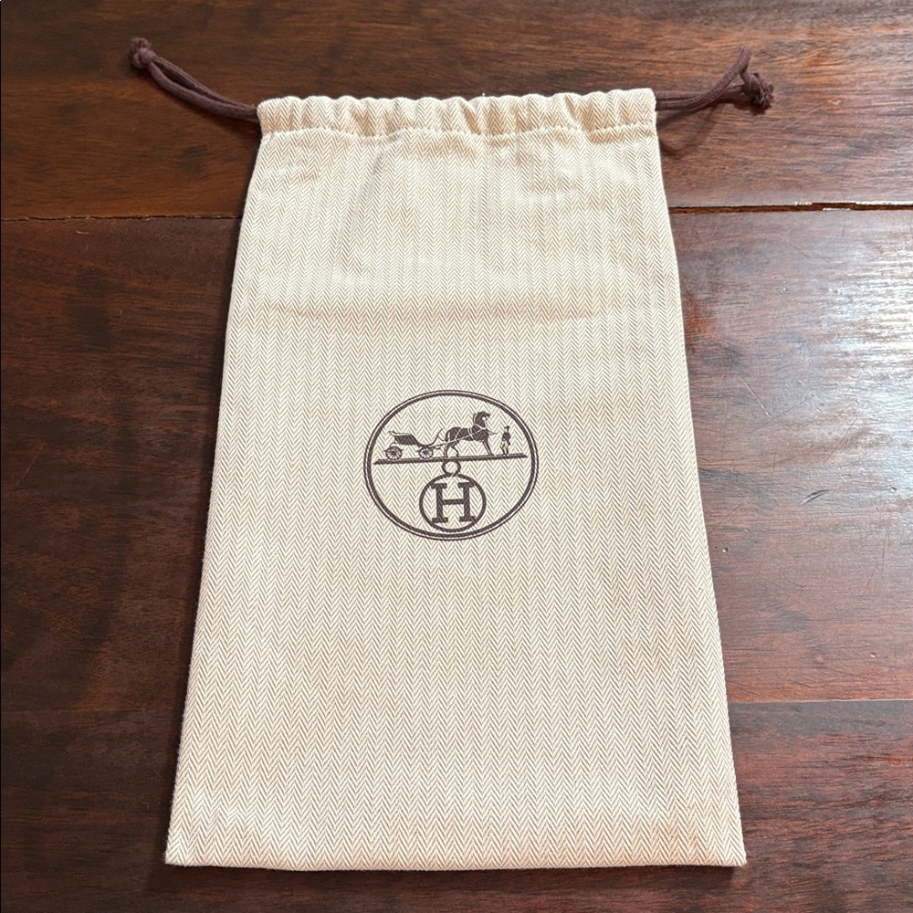 HERMÈS Small Dustbag with Drawstring Closure - Picture 3 of 6